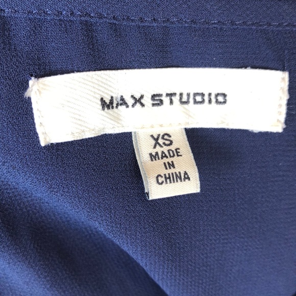 Max Studio Navy pleated blouse.  Size XS. - Picture 3 of 3